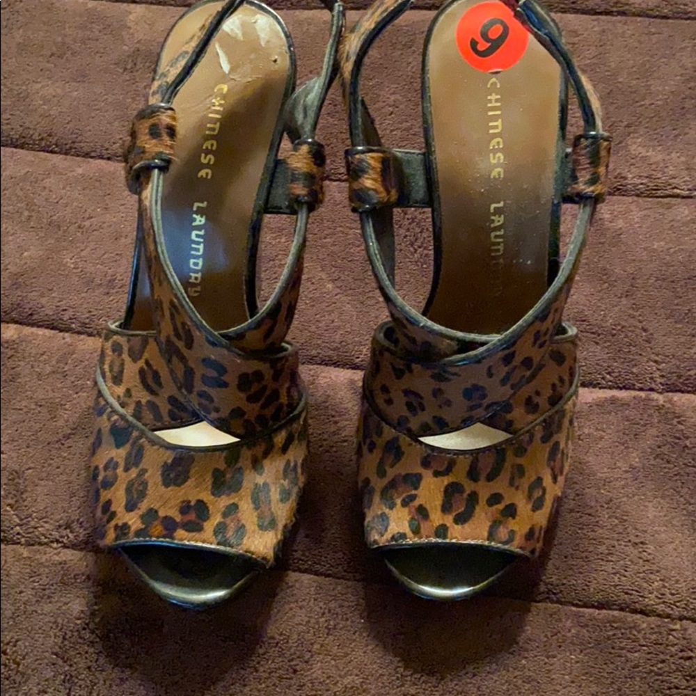 Platform sandals